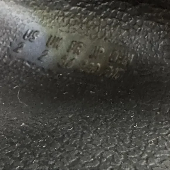 Adidas Kids’ Adilette Comfort Slides Sandals Black White Black Size 2 - Picture 6 of 6